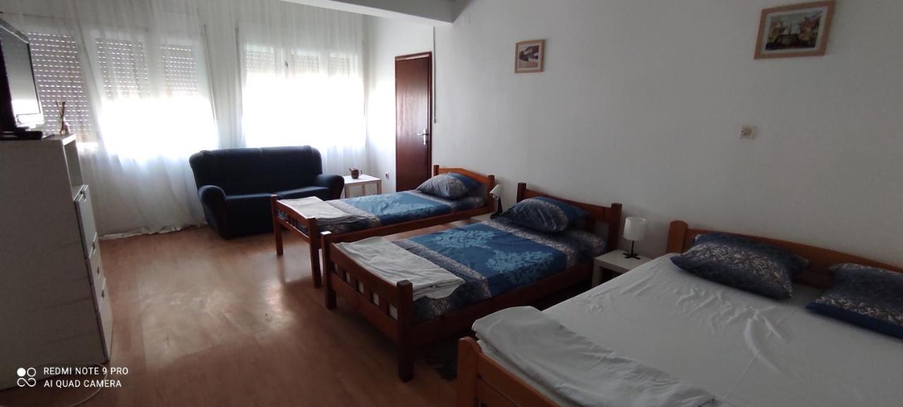 Apartmani Banatski Konak Zrenjanin Bagian luar foto