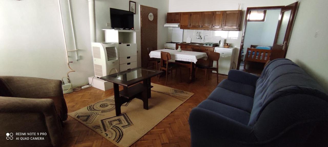 Apartmani Banatski Konak Zrenjanin Bagian luar foto